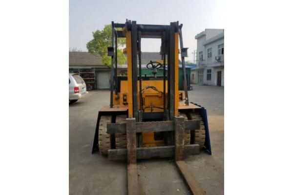 靈活高效，降本增效 叉車租賃的現(xiàn)代物流解決方案